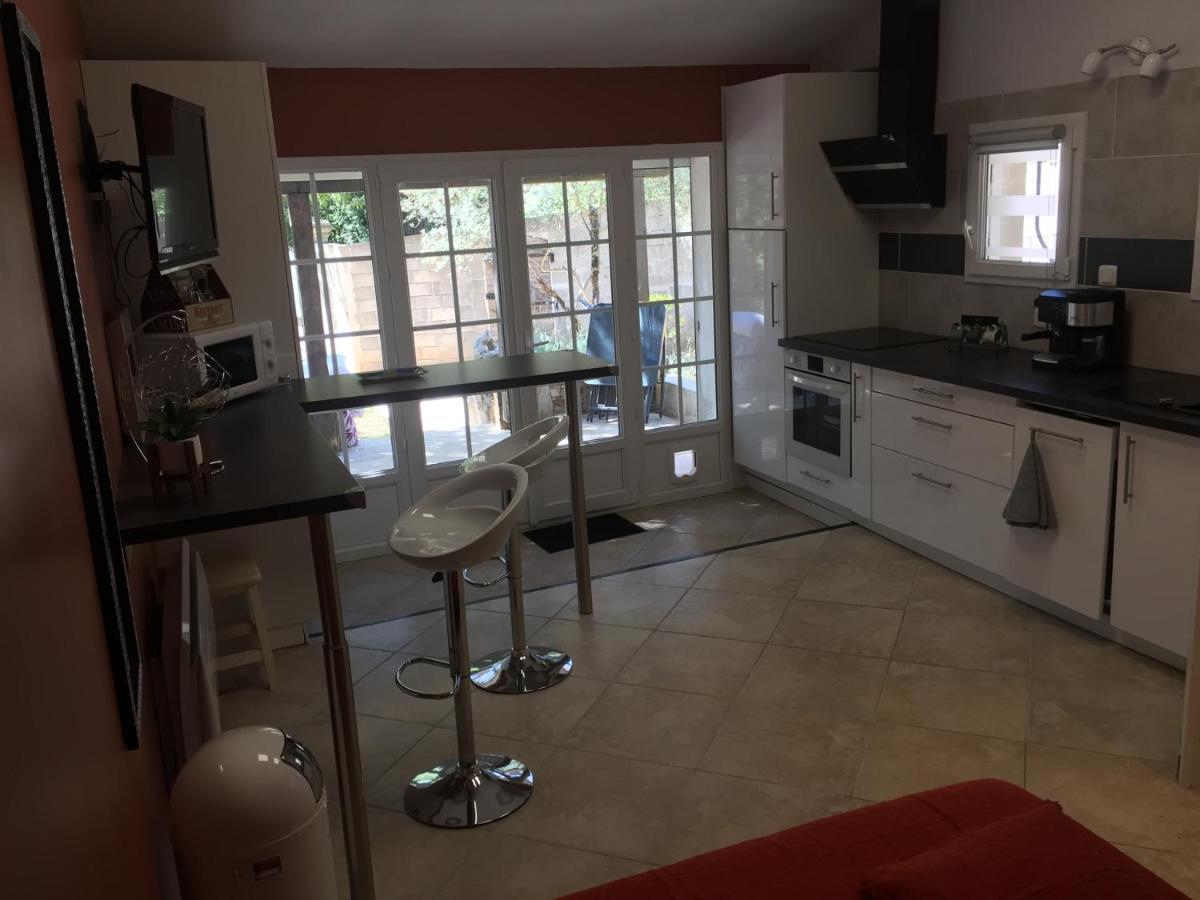 Apartamento Dépendance individuelle Nans-les-Pins Exterior foto